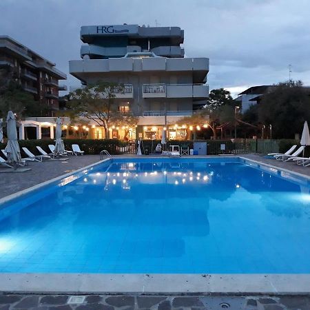 Hotel Residenza Giardino Bellaria-Igea Marina Esterno foto