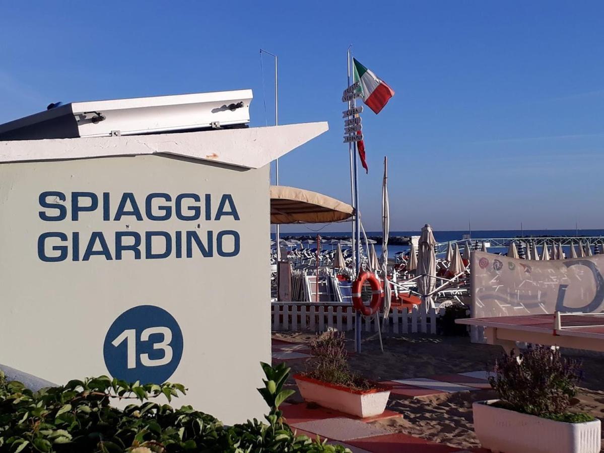 Hotel Residenza Giardino Bellaria-Igea Marina Esterno foto