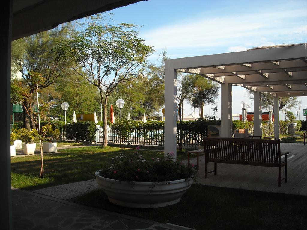 Hotel Residenza Giardino Bellaria-Igea Marina Esterno foto