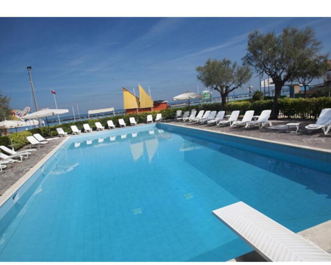 Hotel Residenza Giardino Bellaria-Igea Marina Esterno foto